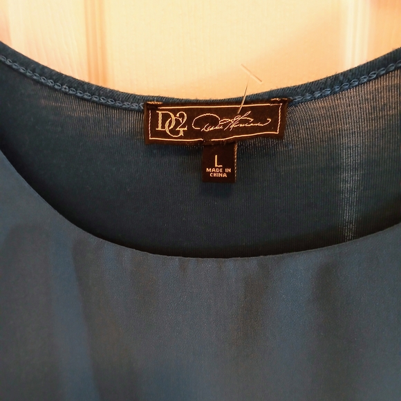 Women's Teal Sleeveless Top - Picture 3 of 4